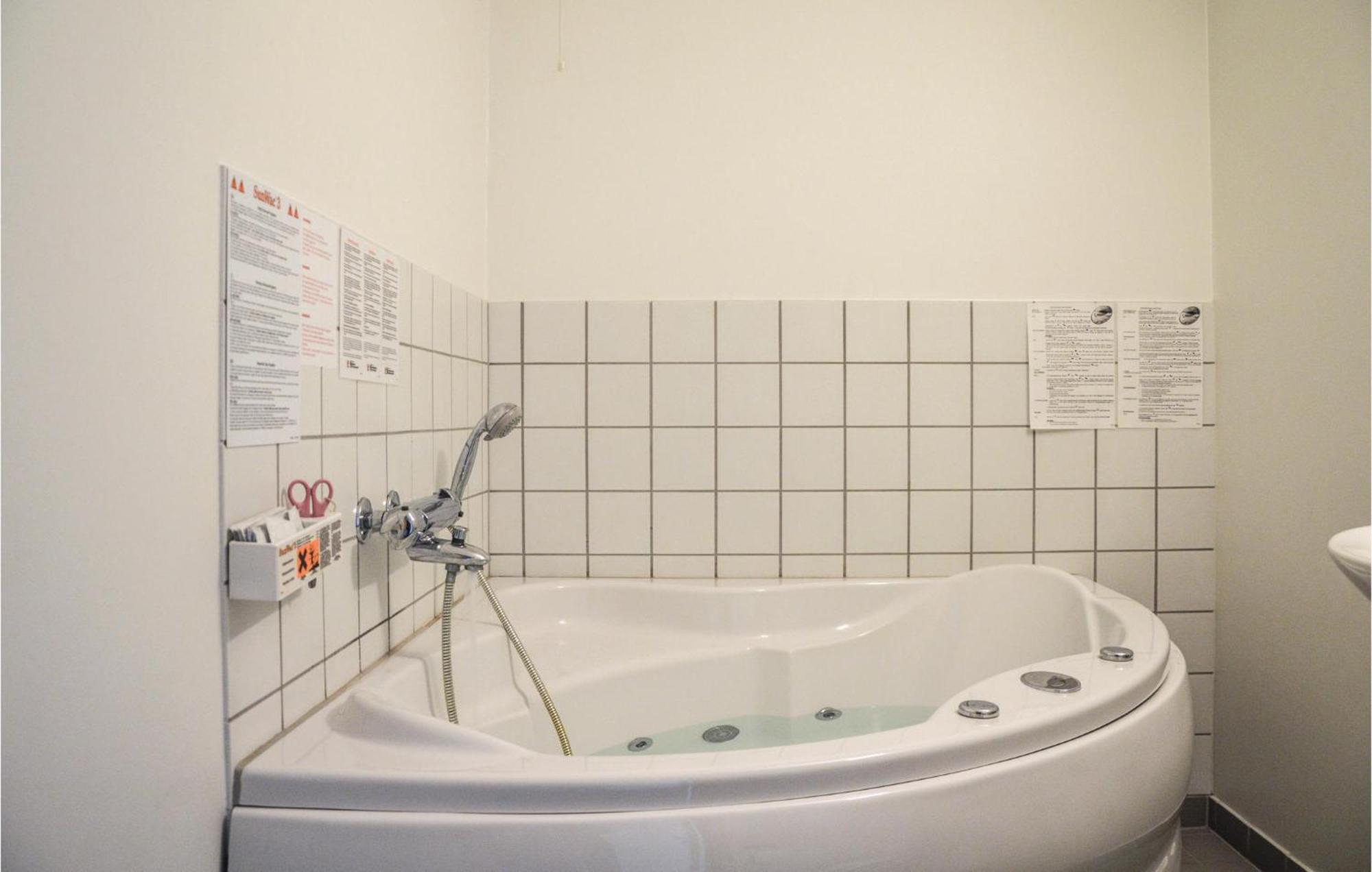 2 Bedroom Gorgeous Home In Hvide Sande Kültér fotó